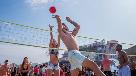 Image for 7 spring break destinations for college kids — and 1 that doesn't want them