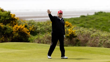 Image for Vietnam approves a $1.5 billion Trump golf resort project as tariff talks loom