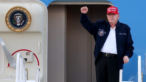 Image for Trump bashes Boeing over Air Force One delays as Elon Musk tries to speed things up