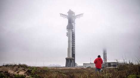 Image for SpaceX ordered to investigate after its Starship spewed debris over Turks and Caicos