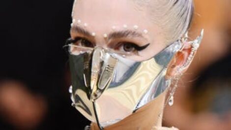 Who Said It: Grimes or Her AI Clone?