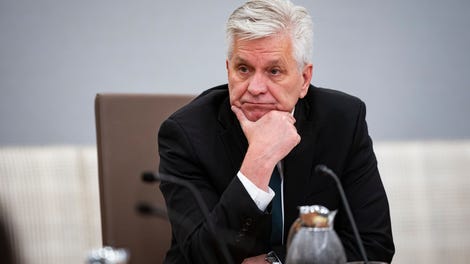 Image for There's still a way to get interest rate cuts this year, Fed governor says