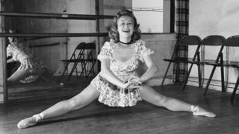 Indulging the Irrepressible Urge to Touch My Pussy to the Floor Like Megan Thee Stallion