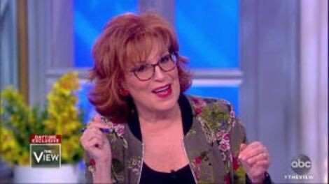 Meghan McCain Tries to Start Some Real Shit With Bernie Sanders