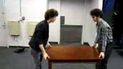 A Tiny Guide to the Lowkey-Ingenious Jonas Brothers Reunion