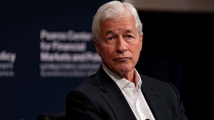 Image for JPMorgan Chase workers are pushing Jamie Dimon to keep hybrid work