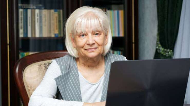 Image for Mother Defends Choice To Put Credit Card Number Into Website Virus.Crime