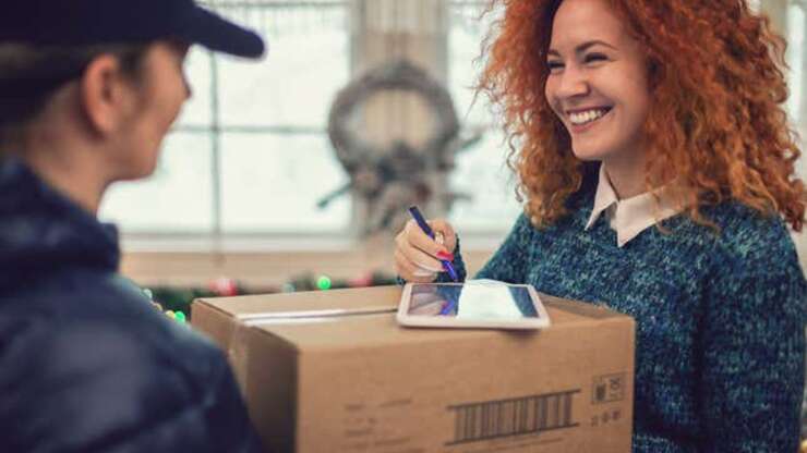 Image for From teachers to mail carriers: How much should you tip this holiday season?