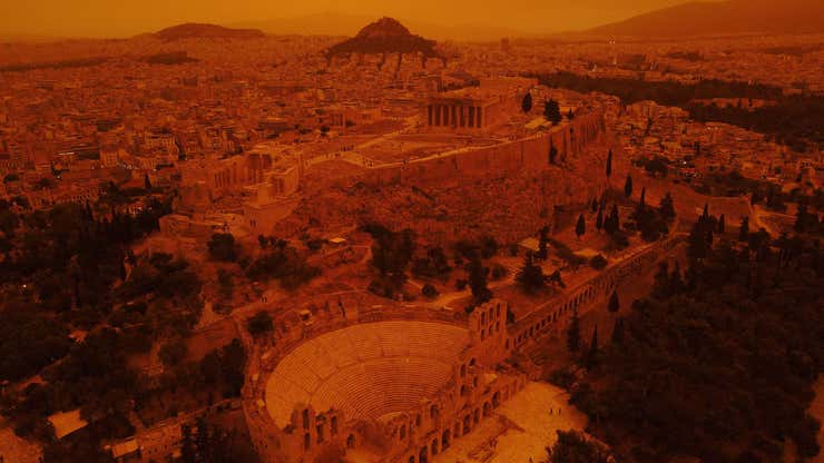 Image for Photos: Hellish Dust Storm in Greece Leaves Athens Dark Orange