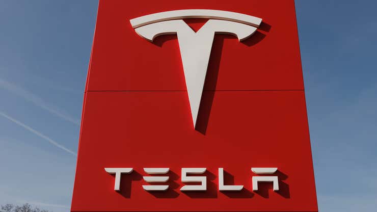 Image for Tesla keeps hitting robotaxi roadblocks