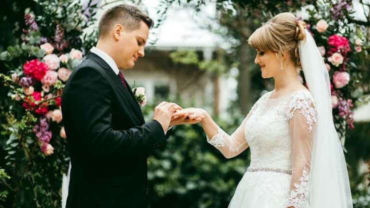 Image for Men Explain Why They Prefer Low-IQ Wives