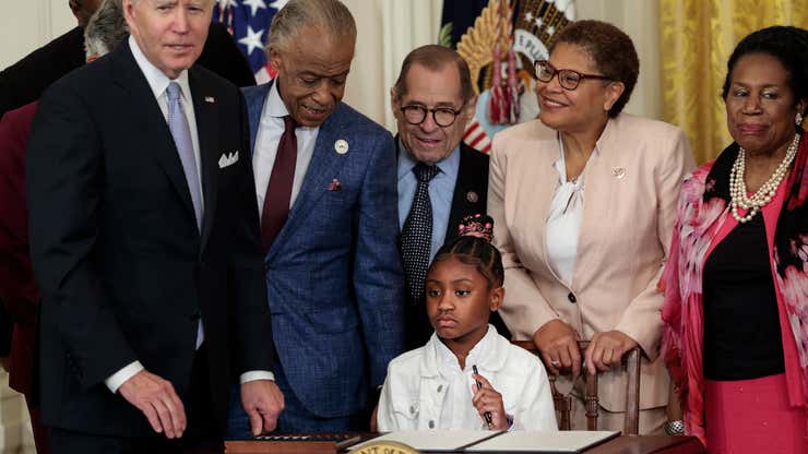 Image for The Heartbreaking, Infuriating Reason George Floyd's Death Haunts His 11-Year-Old Daughter in School