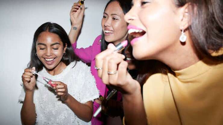 Image for Lipstick sales can give experts surprising insights into the economy