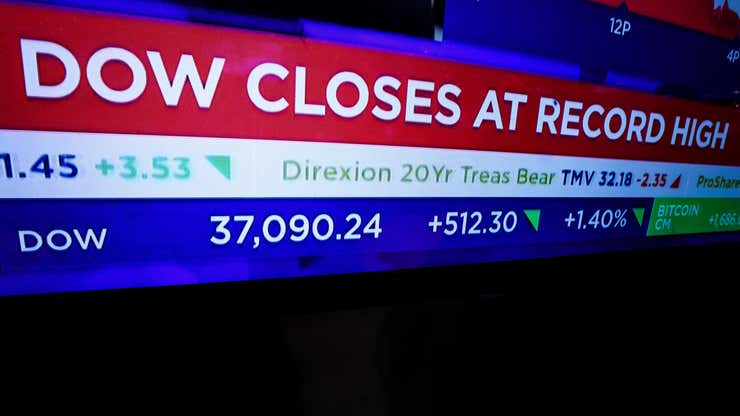 Image for The Dow just hit 40,000 for the first time ever