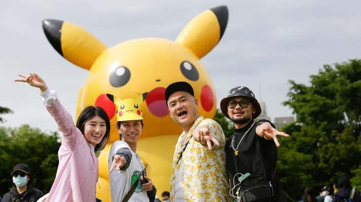 Image for An Old Pokémon Go Cheat Lets You Raid Gyms From Farther Away But Fans Are Worried A Crackdown Is Finally Coming
