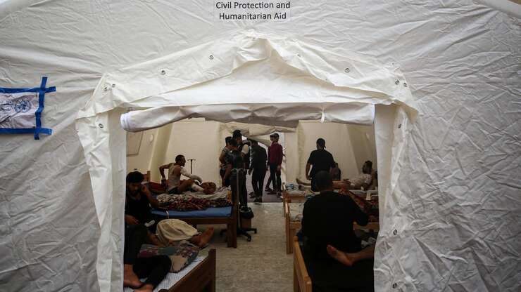 Image for Women in Gaza Are Experiencing Miscarriages as Birth Facilities Are ‘Rapidly Dwindling’