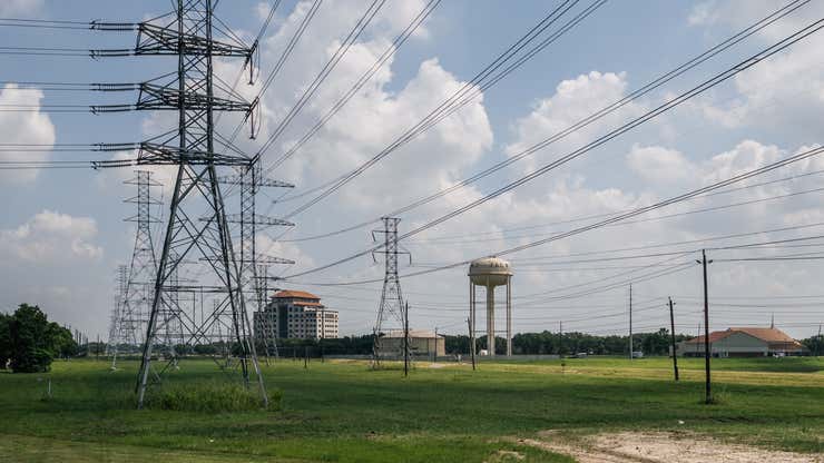 Image for A 300-Mile Transmission Line Could Help Decarbonize the Southeast. Power Companies Want to Stop It