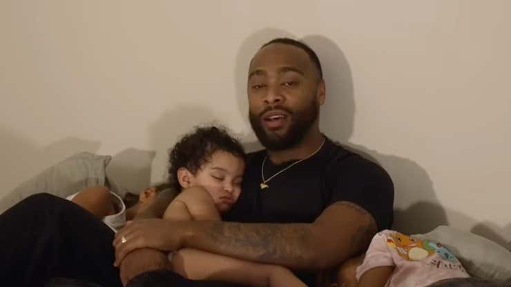 Image for Former NFL Player Creates Viral Video Showing His Struggle in Being a Single Dad For 8 Days; Social Media Lets Him Have It