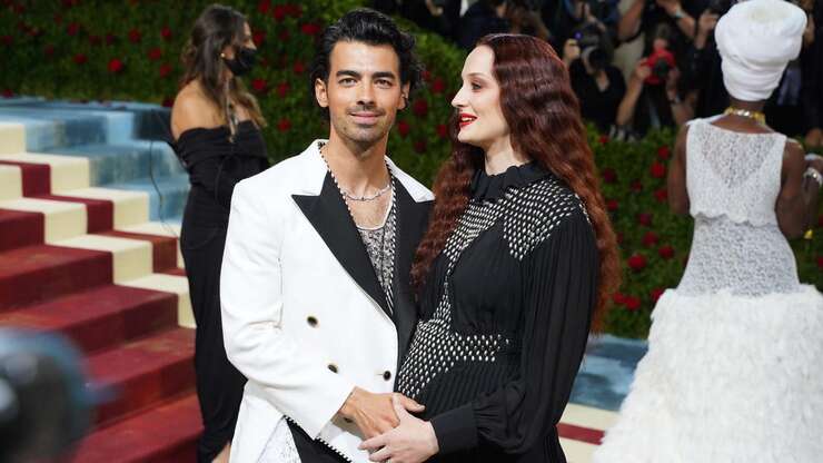 Image for Joe Jonas Is Working Overtime to Paint Himself as a Great Dad