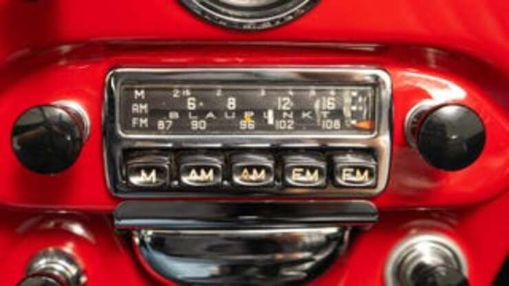 Image for Senate Bill Would Mandate AM Radios In All New Cars: 'This Is Exactly Why People Hate Washington'