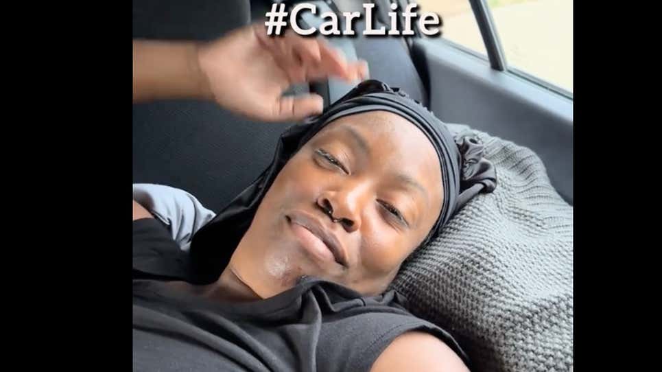 Image for EnVogue-Sängerin Dawn Robinson ist nicht die einzige schwarze Frau, die sich dafür entscheidet, in ihrem Auto zu leben. Willkommen bei „Car Life Culture“