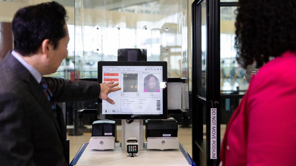 Senators Want TSA to Pump the Brakes on Facial Recognition at Airports