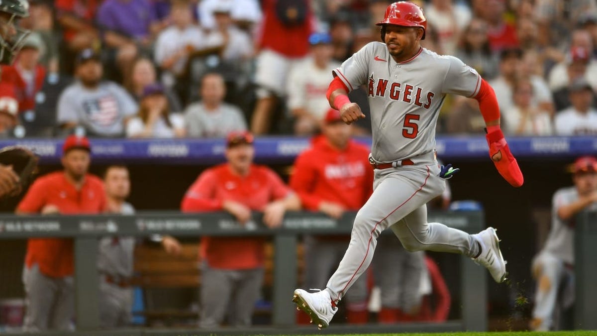 Angels acquire infielder Eduardo Escobar in trade with Mets