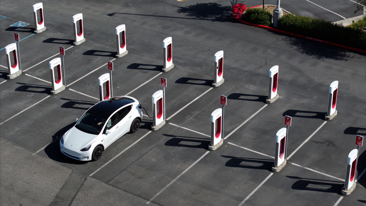 Electric Cars Aren’t Greener Than Gas Until You Hit 25,000 Miles