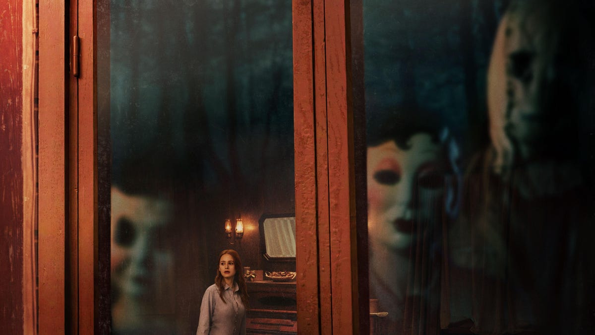 The Strangers' First Trailer Reminds You Not to Answer the Damn Door