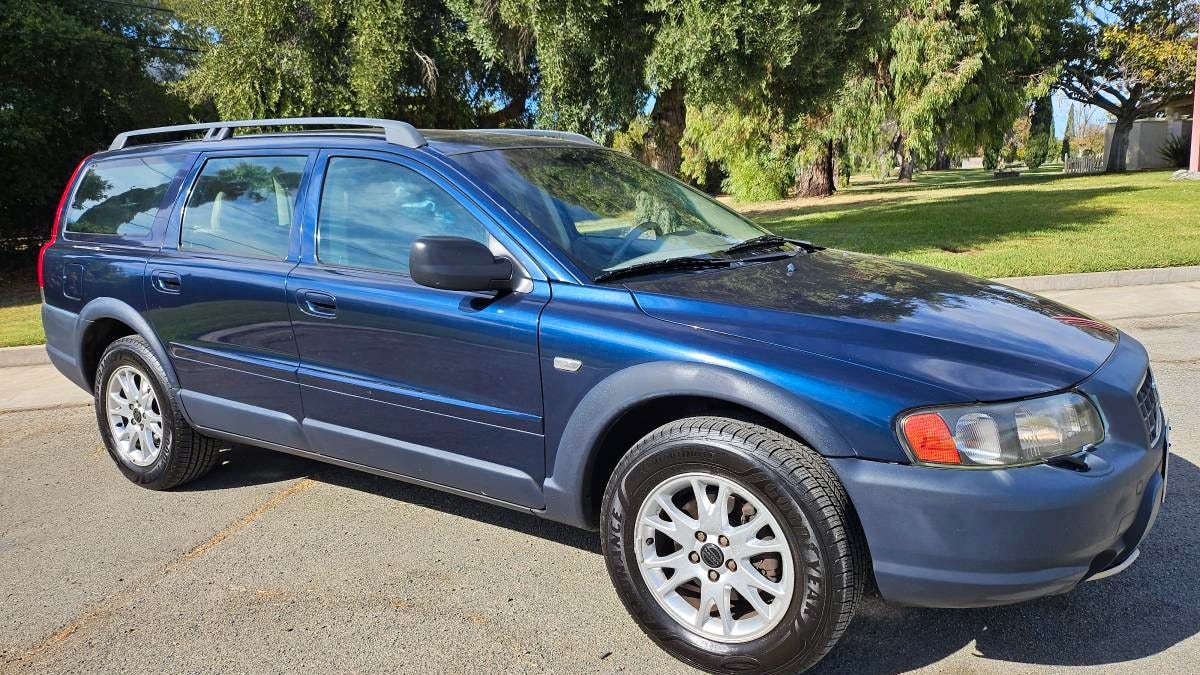 At ,999, Will This 2004 Volvo XC70 Go The Distance?