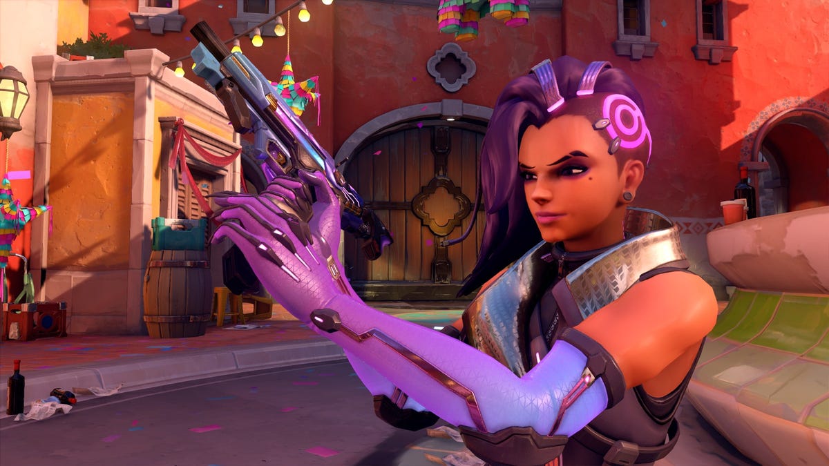 Overwatch 2's' Tracer Damage Bug Gets A Free Pass From Devs