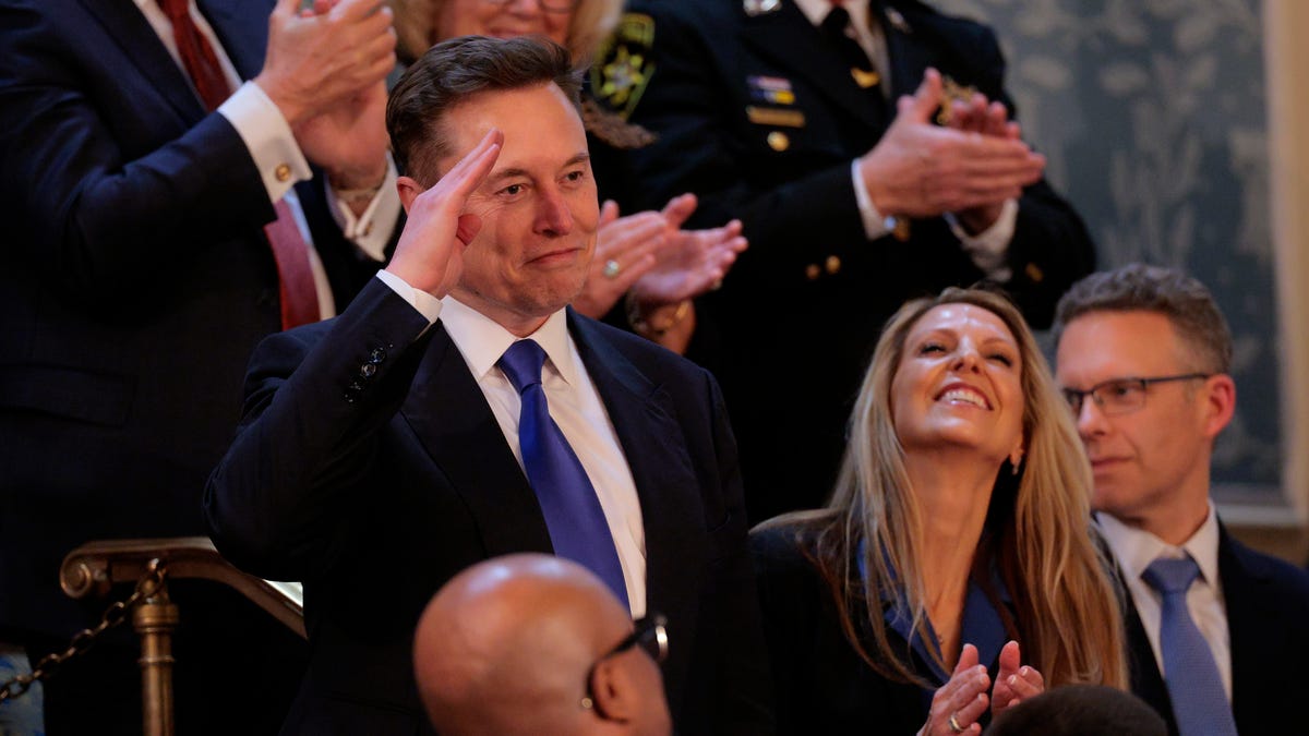 Trump just made it harder to pretend Elon Musk isn't running DOGE