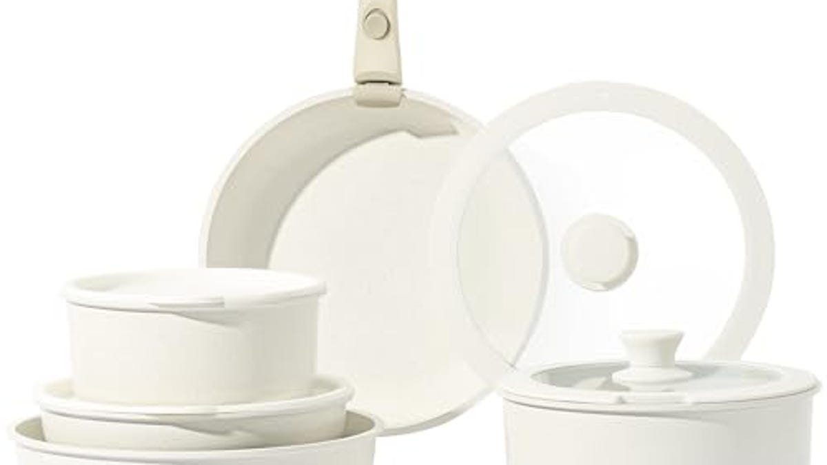 Begin Your Culinary Adventure with 57% Off the CAROTE 11 Piece