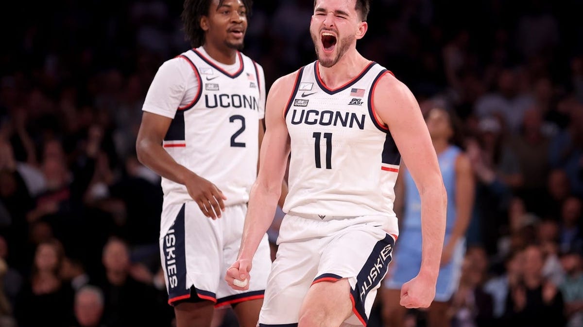 Top 25 Roundup: No. 5 UConn Tops No. 9 UNC In New York