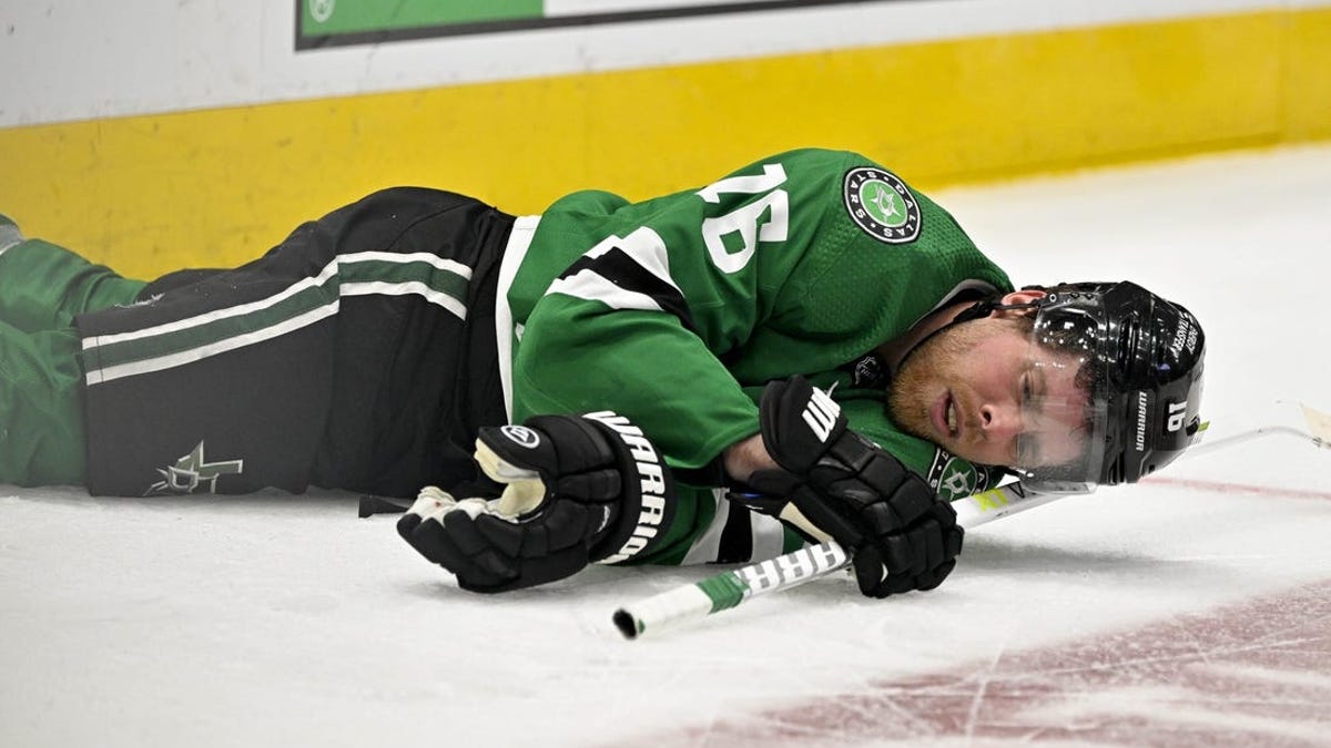 Joe Pavelski of the Dallas Stars throws a puck into the stands News  Photo - Getty Images
