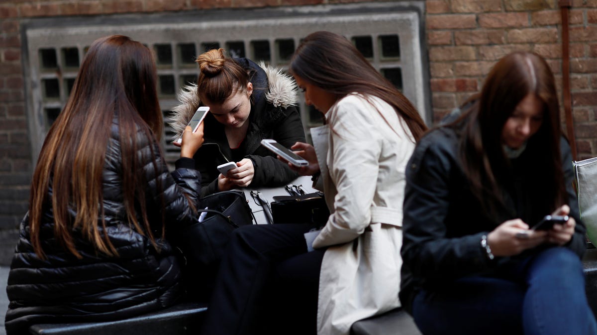 It’s not just conversation—Gen Z is missing some essential nonverbal skills-|-too