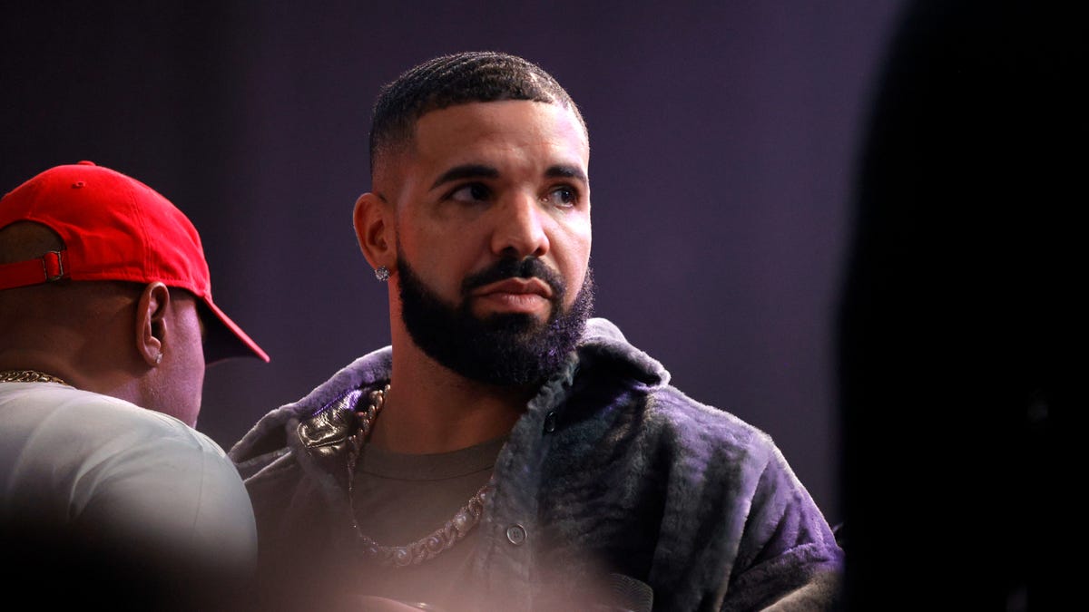 Drake paused his NYC show after a fan fell from the balcony