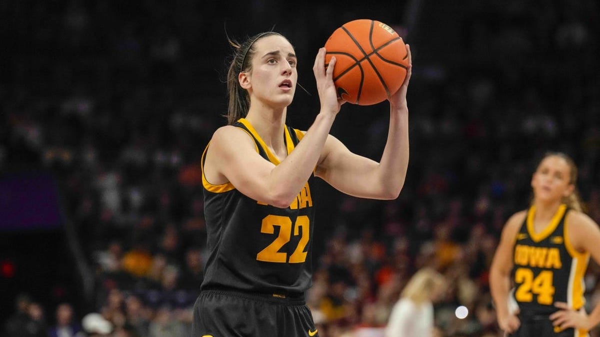 Iowa's Caitlin Clark on pace for Pete Maravich's all-time scoring record