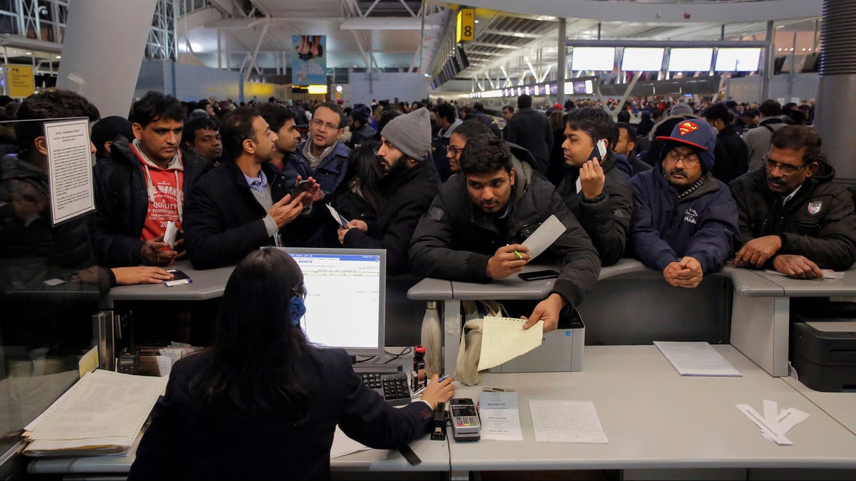 upto what age flight ticket is free in india