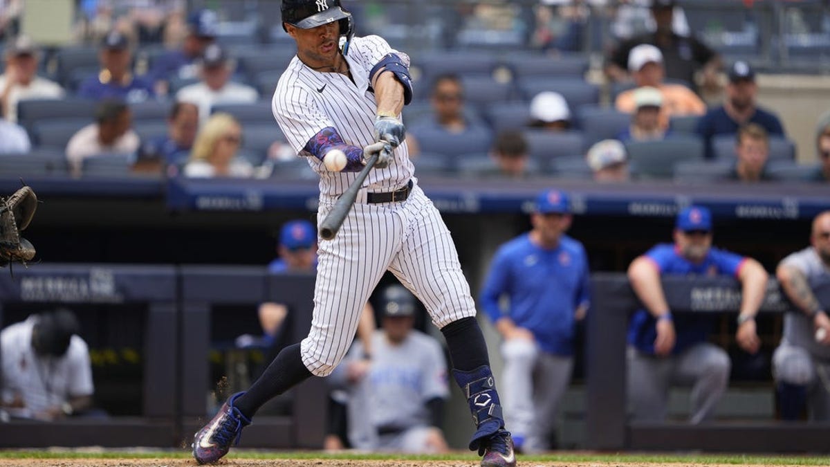 Giancarlo Stanton homers twice in Yankees' win over Cubs