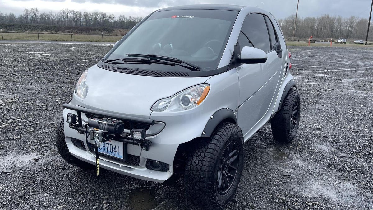 Off-Road Brabus Smart ForTwo Is Wrong in the Best Way Possible