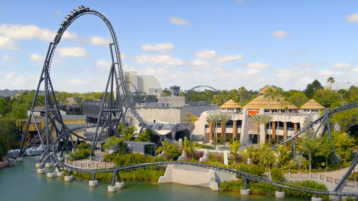 Universal Studios vs Islands of Adventure - Which Is Better