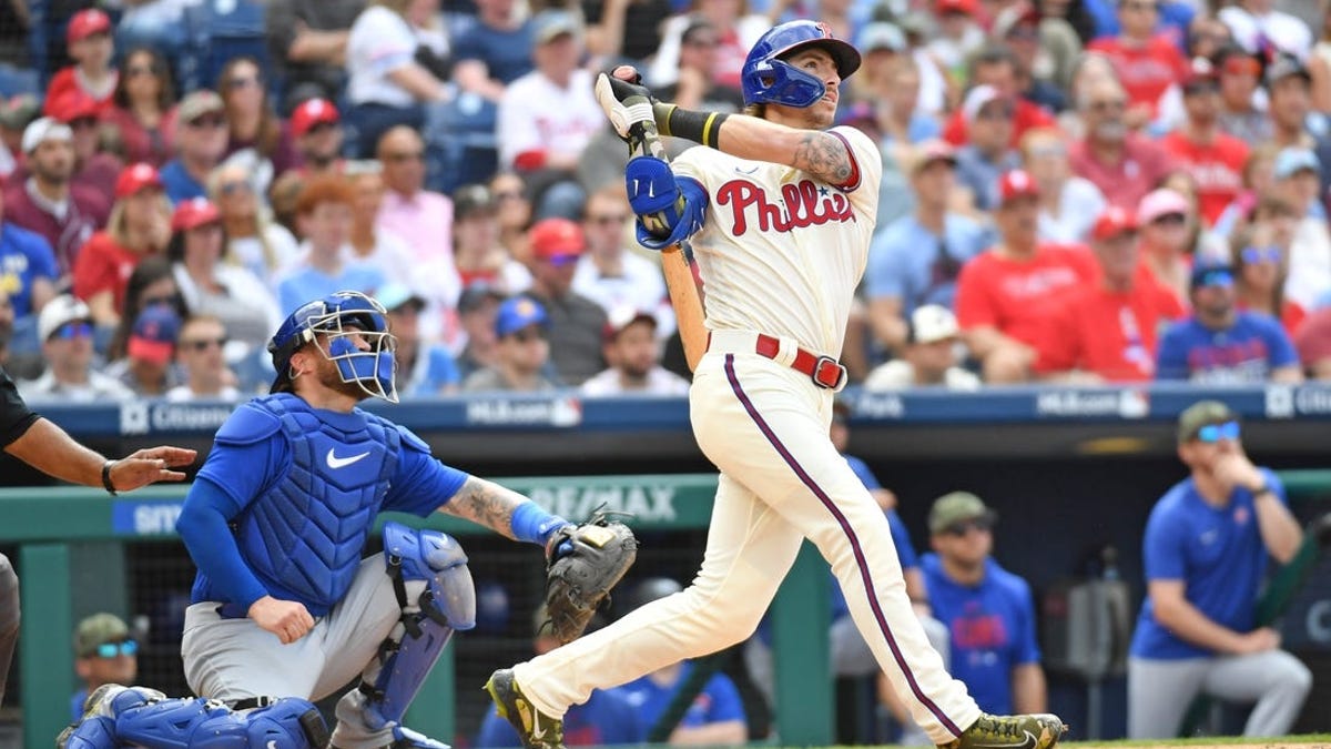 Hot pitchers clash as Cubs host Phillies