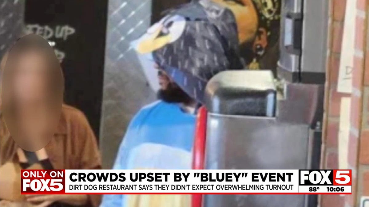 Kids Cry as Bluey Event at Vegas Bar Turns Out to Be Another Willy Wonka Experience