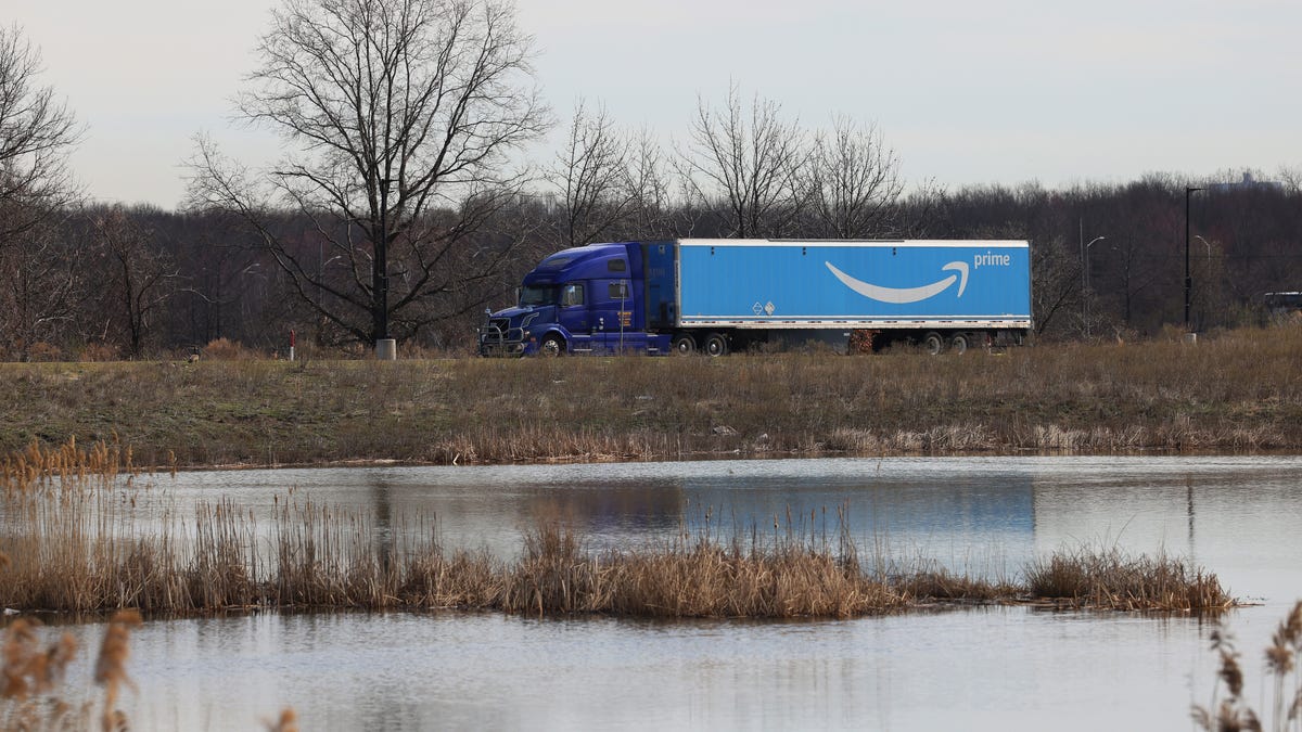 DOJ nabs Armenian crime org on charges including $83 million in Amazon cargo thefts