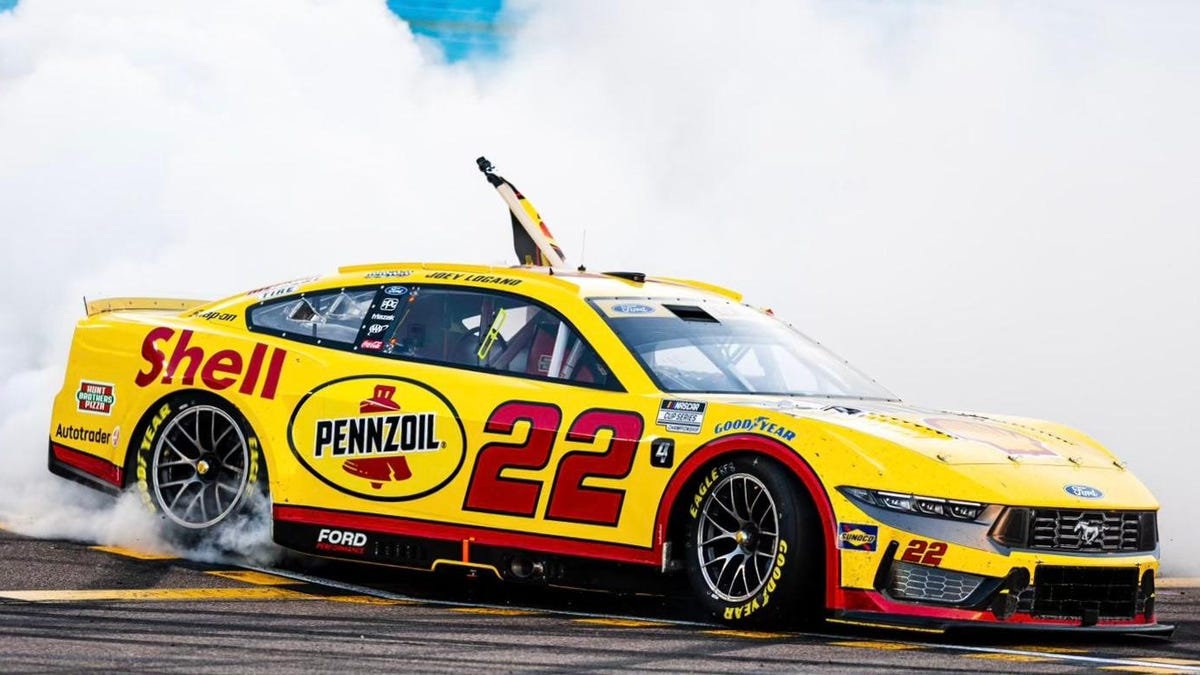 NASCAR Fans Are Calling Logano’s Playoff Championship Illegitimate. He Says That’s ‘A Bunch Of Bull****’ And I Agree