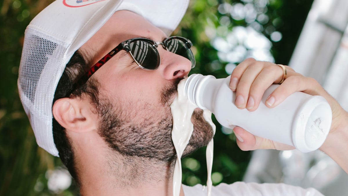 Silicon Valley's favorite meal replacement drink, Soylent 2.0, is now made of algae