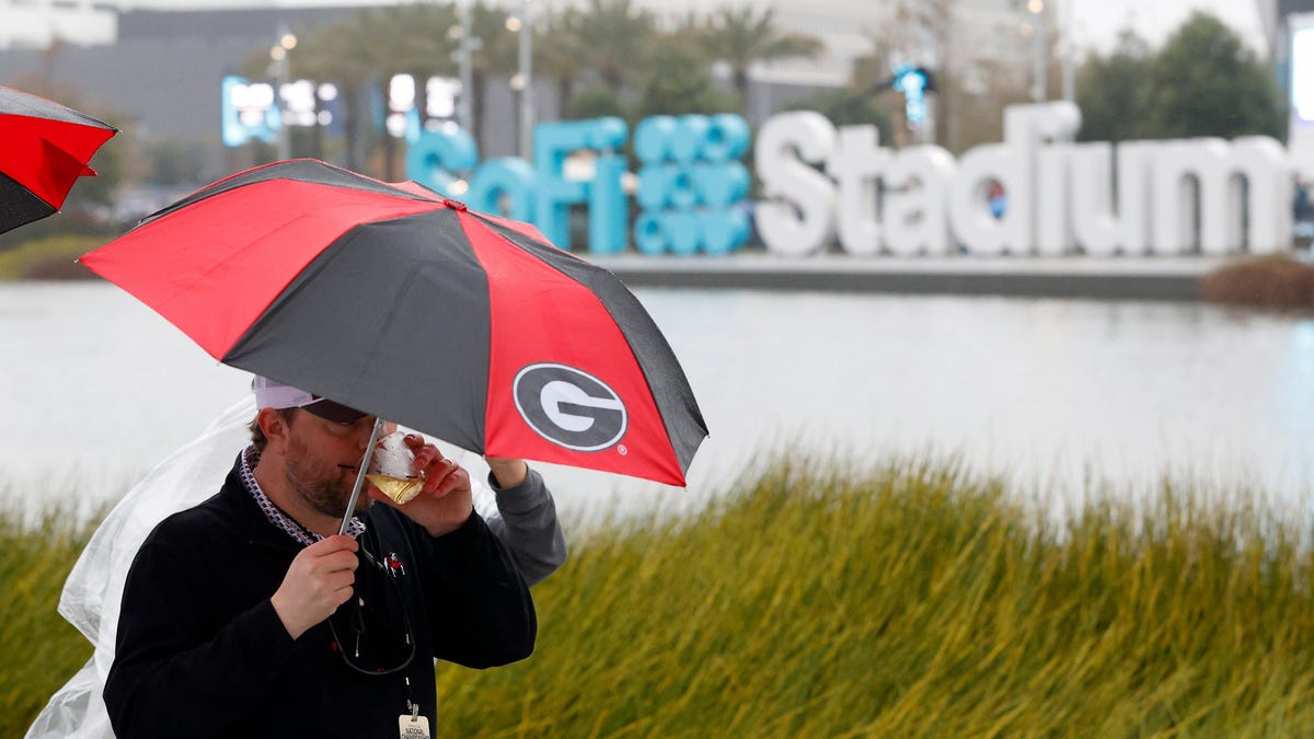 Look: Why It's Raining At The National Title Game Tonight - The