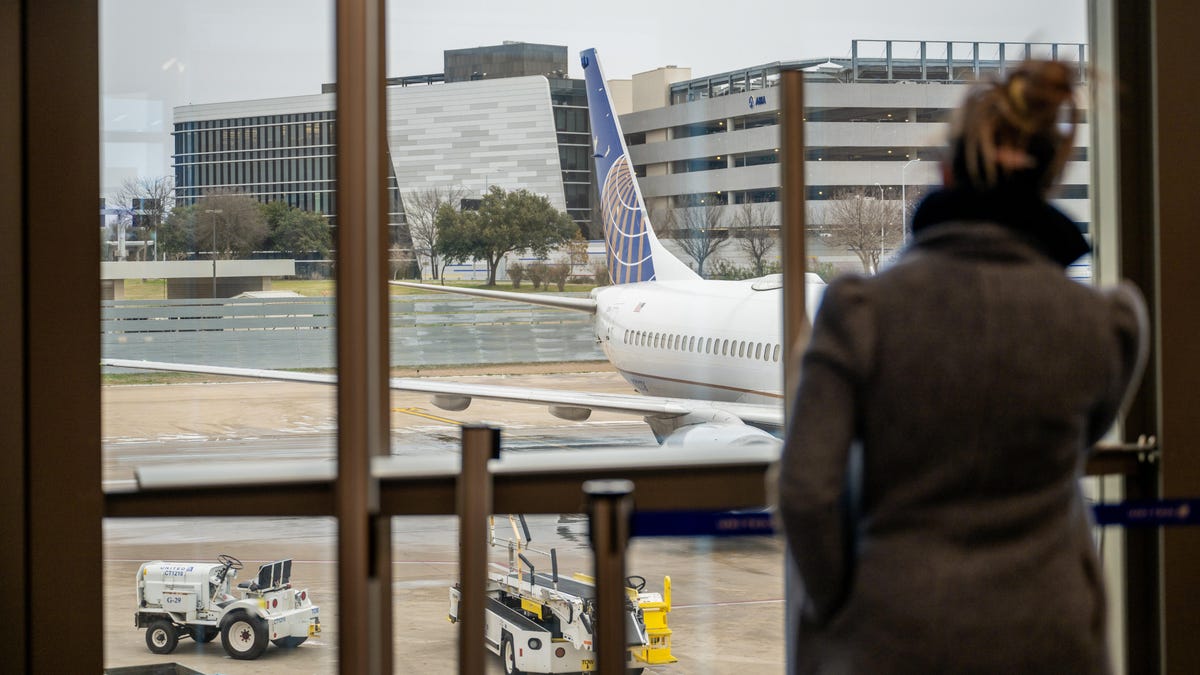 A United Airlines plane landed with a missing external panel