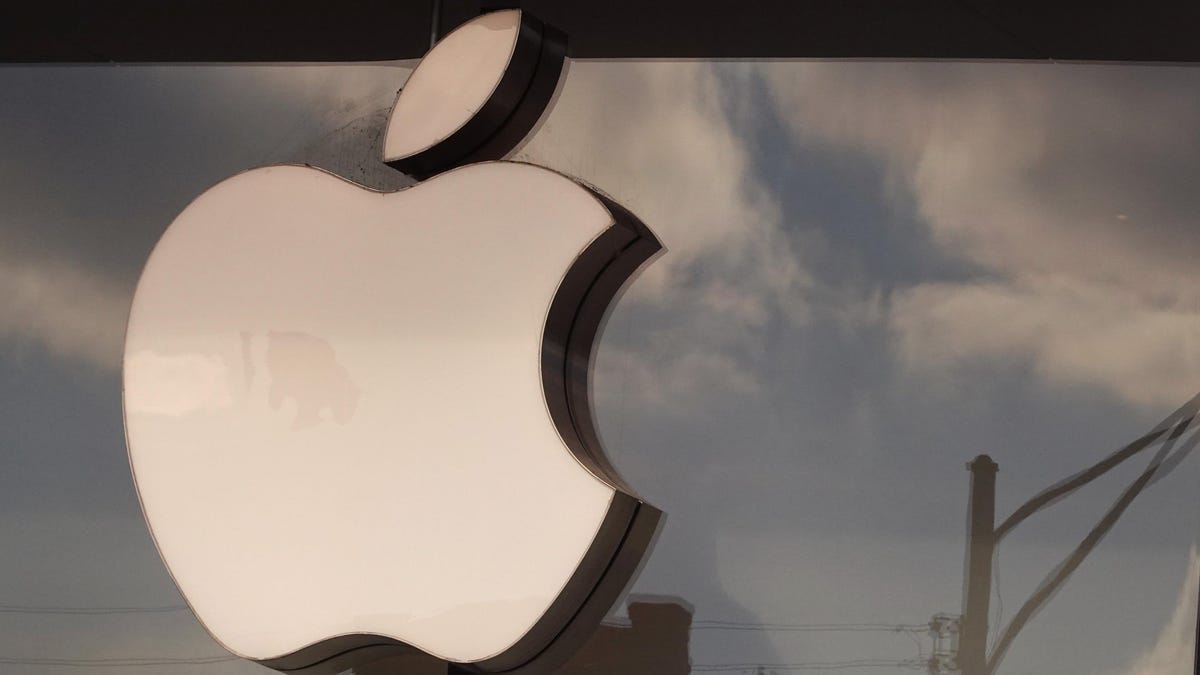 Apple will face a lawsuit over how stalkers use its AirTags